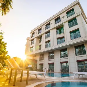 4* Hotel Leaf Port